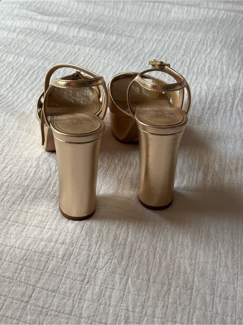 SCHUTZ Keefa Sandal in Gold - Picture 5 of 7